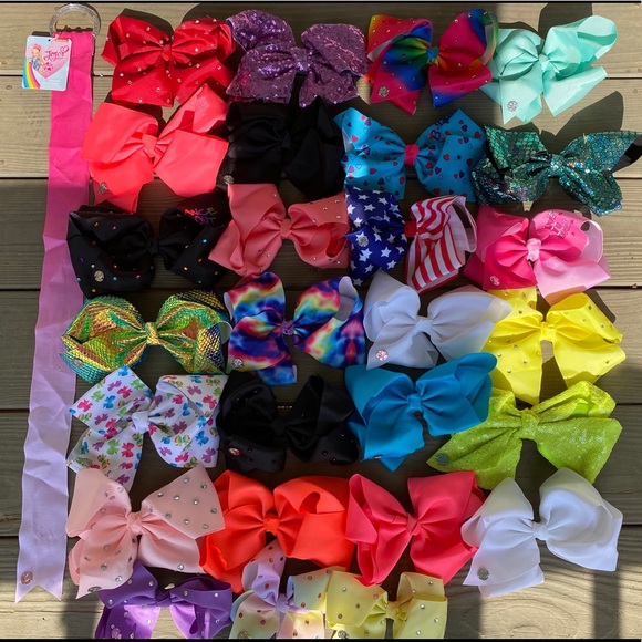 Lot of 27 JoJo Siwa bows! - Picture 2 of 3
